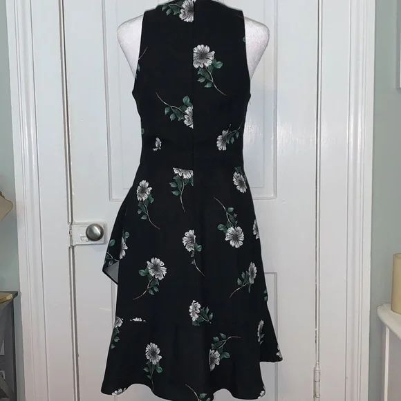 BANANA REPUBLIC BLACK FLORAL SLEEVELESS DRESS - Picture 5 of 7